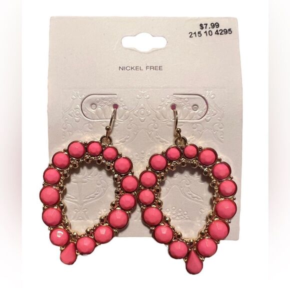 🤯5/$20🤯 NWT Gold Tone Pink Dangle Statement Earrings - Picture 1 of 1